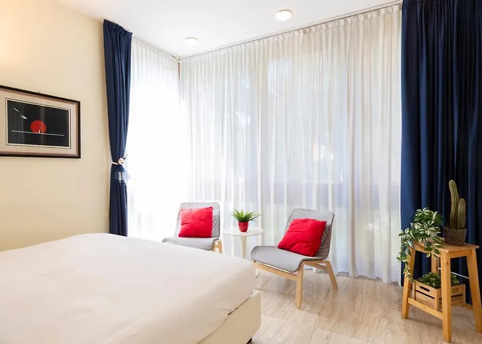 Twins - Tolstoj District Apartment